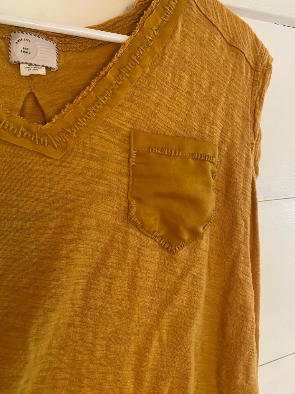 9-H15 STCL Mustard Yellow Slouchy V-Neck Pocket Top Size Small - Picture 3 of 9